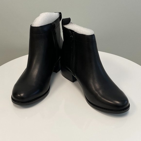 NEW Vionic Hope Clara Boots - Picture 2 of 7